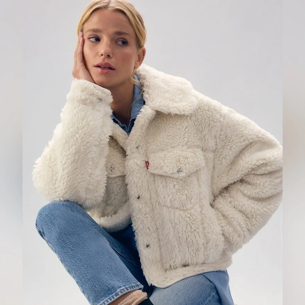 NWT Levi's Baby Bubble Sherpa Trucker Jacket Coconut Milk Size Medium